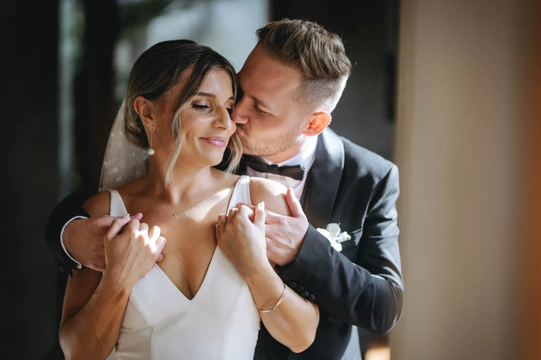 A dream wedding at Jakama Lodge by stunning Lake Karapiro