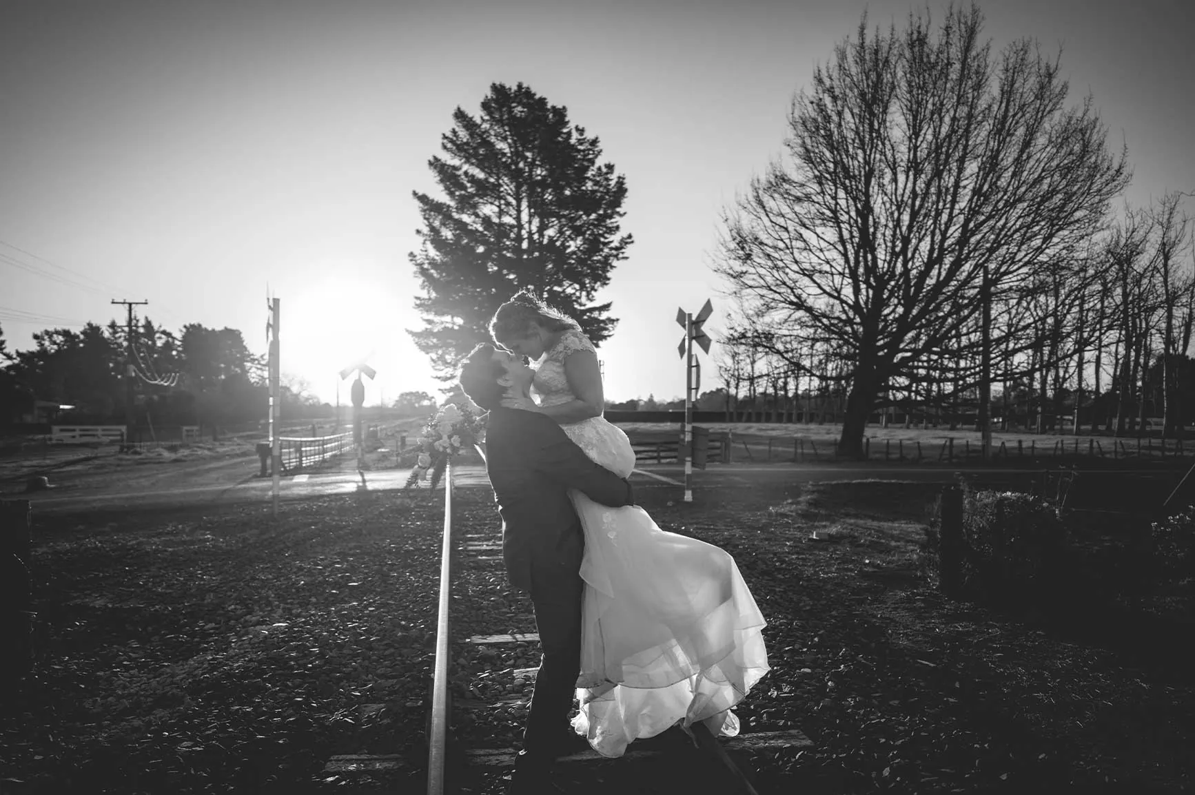 Enchanting Love Unveiled at Woodside Estate in Tamahere