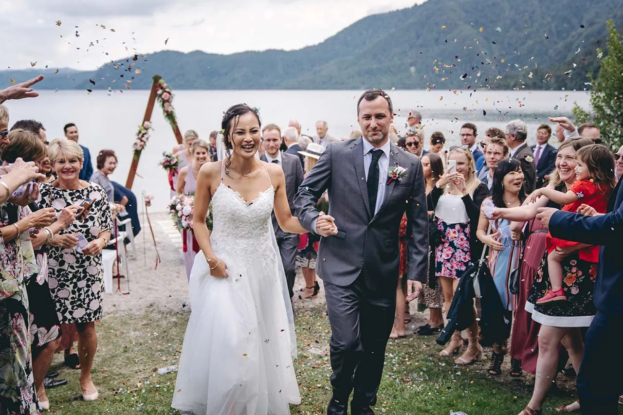 Lakes lodge wedding confetti exit
