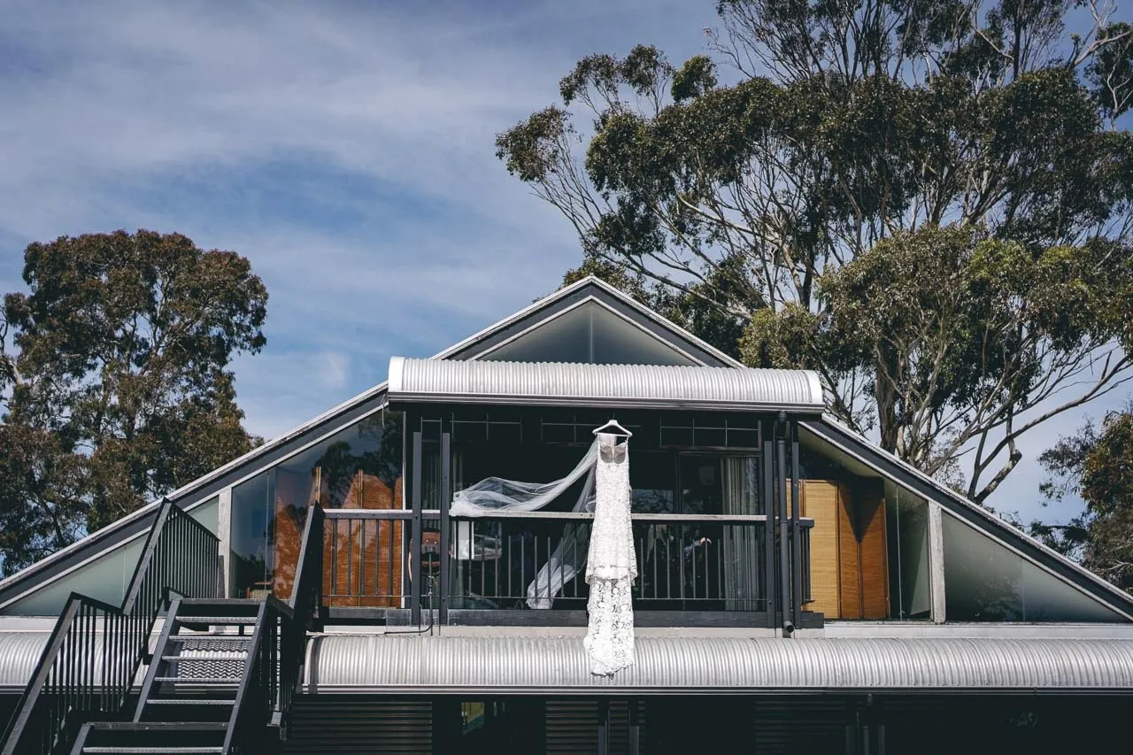 Narrows landing wedding venue exterior