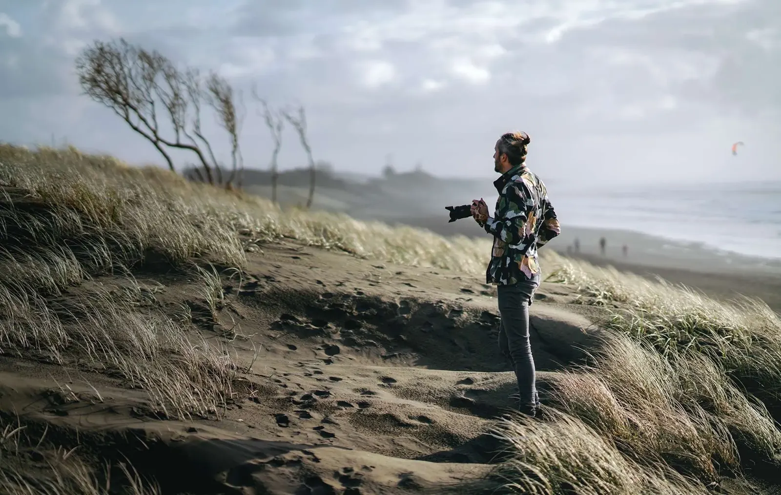 Photographer Jasper Boer on the dunes at the coast